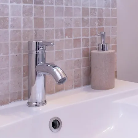 5min Train Station & Sea - Ac & Balcony アパート *