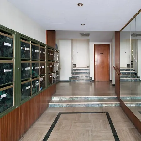 5min Train Station & Sea - Ac & Balcony アンティーブ