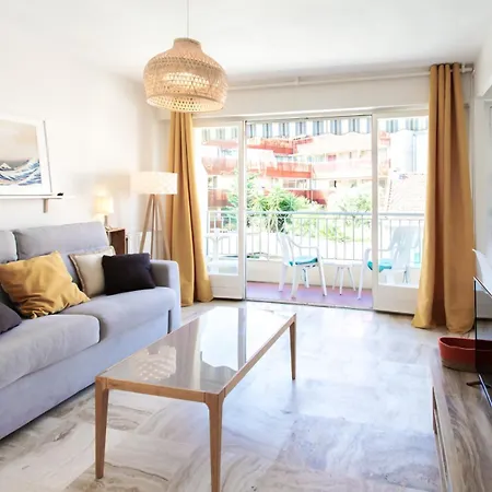 アパート 5min Train Station & Sea - Ac & Balcony アンティーブ