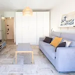 Apartment 5min Train Station & Sea - Ac & Balcony Antibes