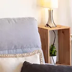 Apartment 5min Train Station & Sea - Ac & Balcony