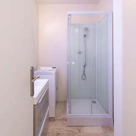 Appartement 5min Train Station & Sea - Ac & Balcony Antibes