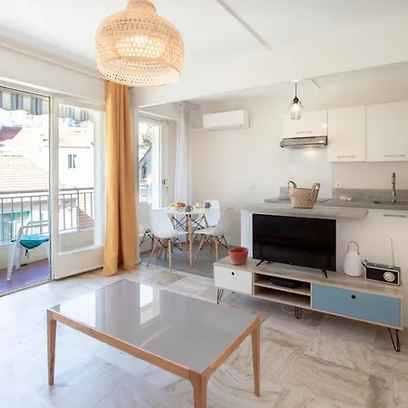 5min Train Station & Sea - Ac & Balcony Αντίμπ